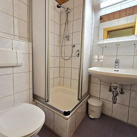 度假居 Gaugg By Interhome 皮茨河谷圣莱昂哈德